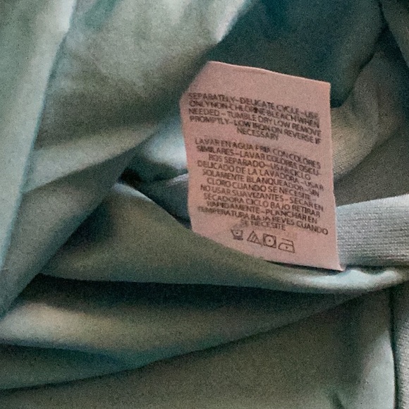 Alive Magnetics Athletic Shorts Size Large - Picture 11 of 11